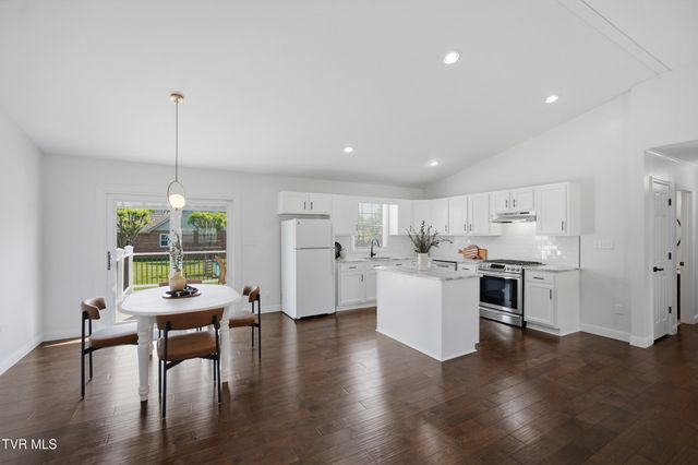 200 Crystal Springs Circle, Johnson City, TN 37615