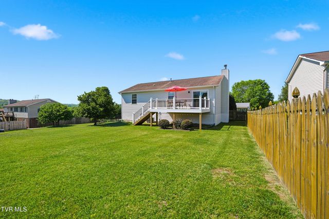 200 Crystal Springs Circle, Johnson City, TN 37615