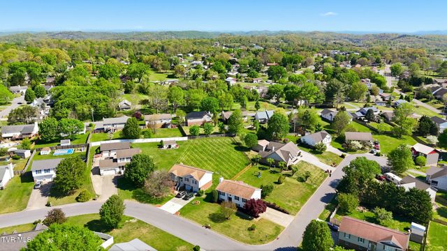 200 Crystal Springs Circle, Johnson City, TN 37615