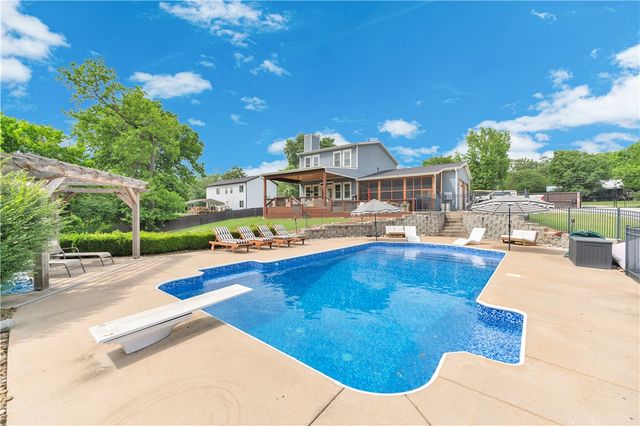 255 Water Avenue, Springdale, AR 72762