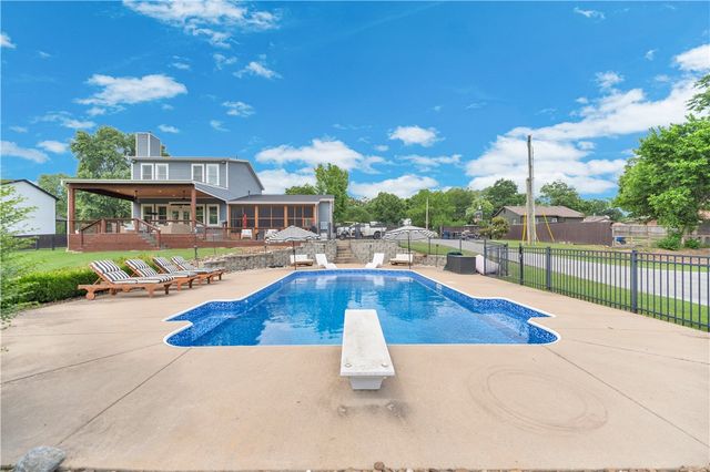 255 Water Avenue, Springdale, AR 72762