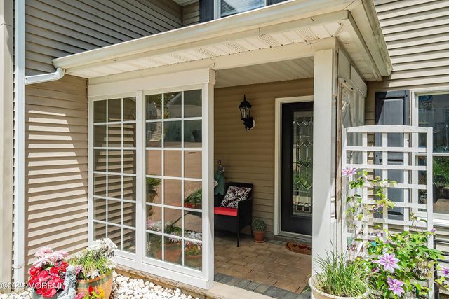1427 Summit Avenue, Toms River, NJ 08753