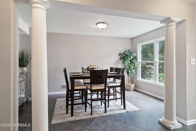 1427 Summit Avenue, Toms River, NJ 08753