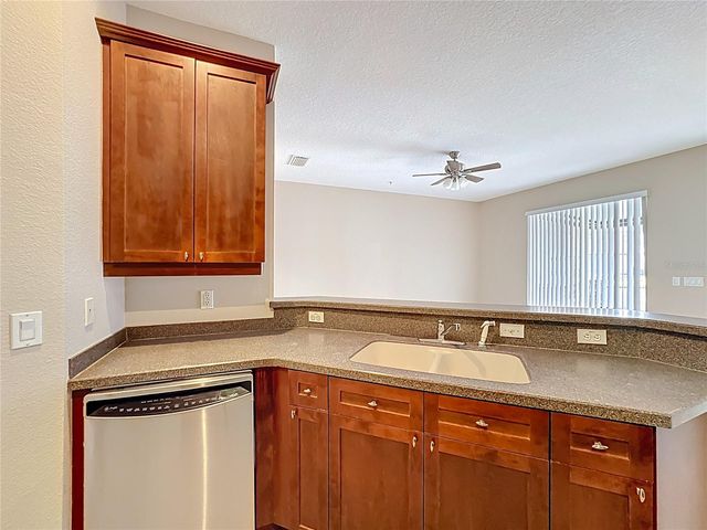 563 PINEBRANCH CIRCLE, Winter Springs, FL 32708