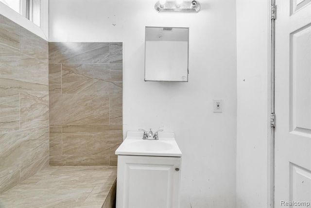 4711 35th Street, Detroit, MI 48210