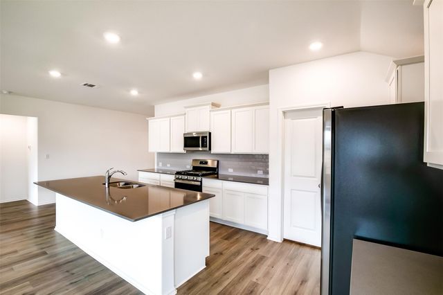 1740 Catahoula DR, Leander, TX 78641
