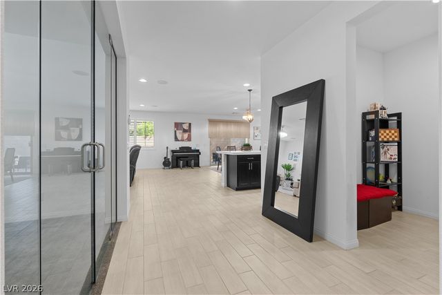 2 Free Drop Court, Las Vegas, NV 89148