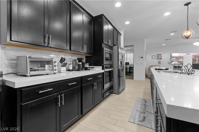 2 Free Drop Court, Las Vegas, NV 89148