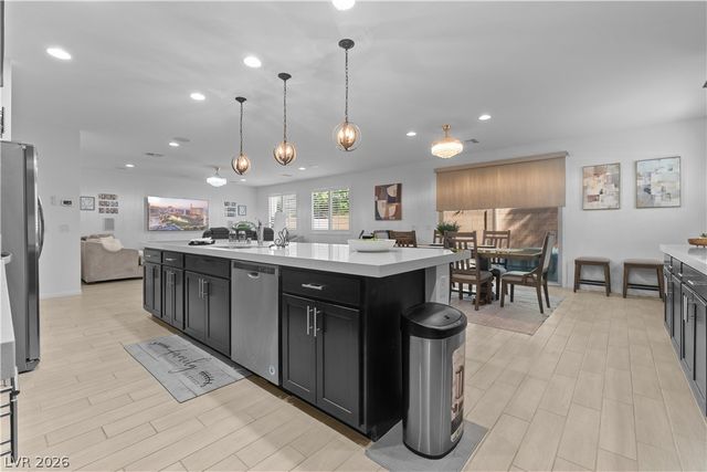 2 Free Drop Court, Las Vegas, NV 89148