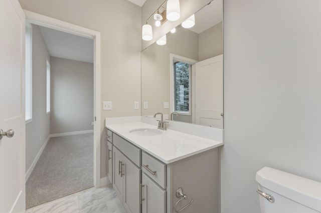 17994 Hidden Creek Trail, Lakeville, MN 55044