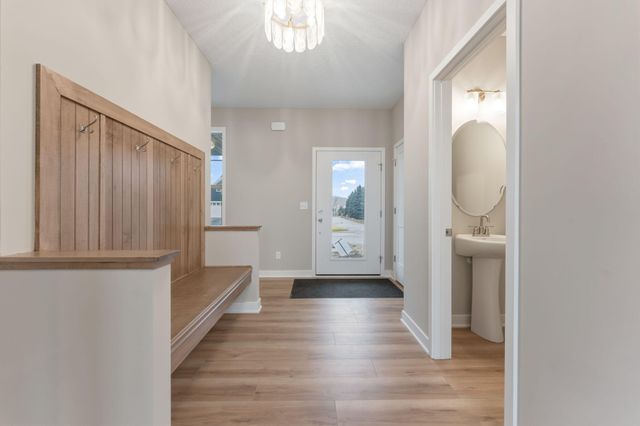 17994 Hidden Creek Trail, Lakeville, MN 55044