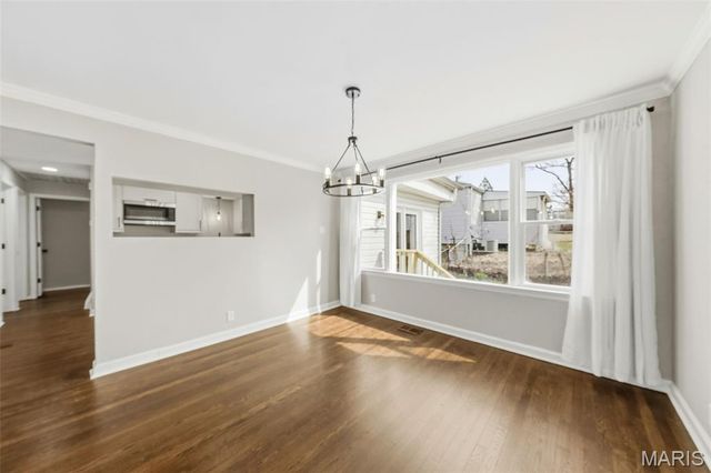 10410 Ewell Drive, St Louis, MO 63137