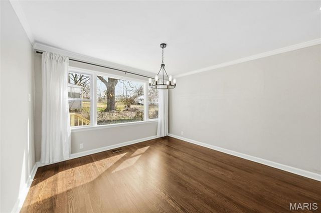 10410 Ewell Drive, St Louis, MO 63137