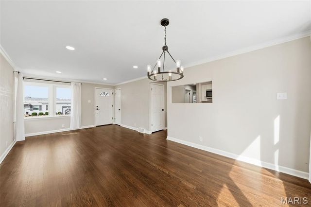 10410 Ewell Drive, St Louis, MO 63137