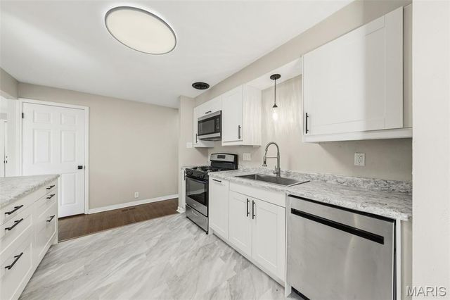 10410 Ewell Drive, St Louis, MO 63137