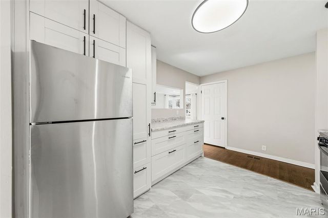 10410 Ewell Drive, St Louis, MO 63137