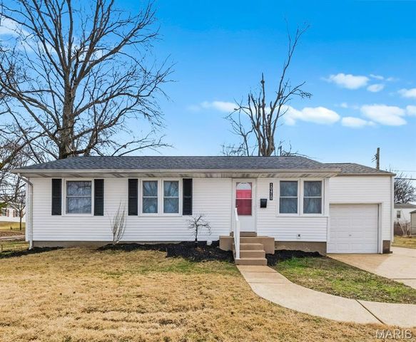 10410 Ewell Drive, St Louis, MO 63137
