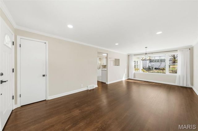 10410 Ewell Drive, St Louis, MO 63137