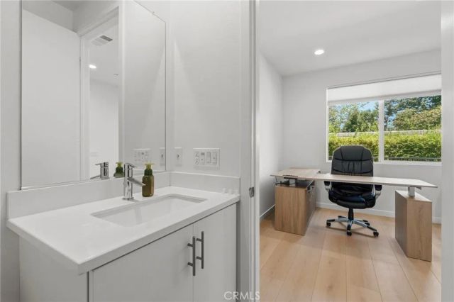 13107 W Lumina Way, Valley Glen, CA 91401