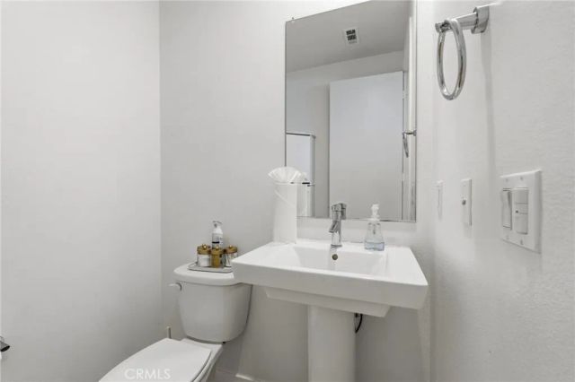 13107 W Lumina Way, Valley Glen, CA 91401