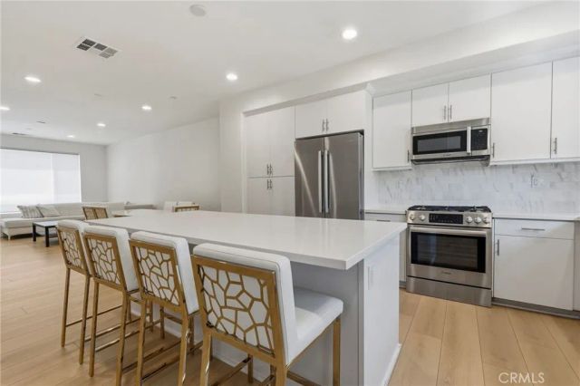 13107 W Lumina Way, Valley Glen, CA 91401