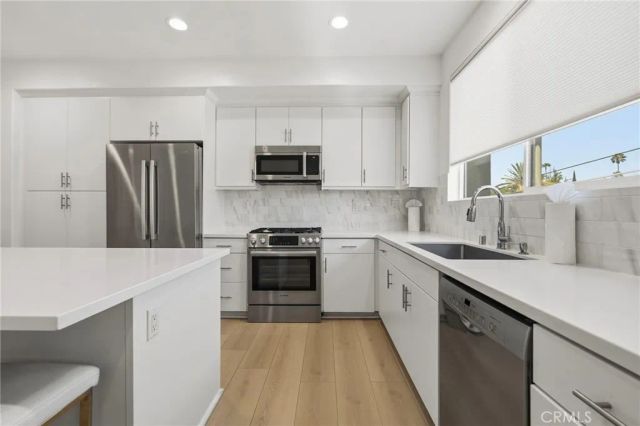 13107 W Lumina Way, Valley Glen, CA 91401
