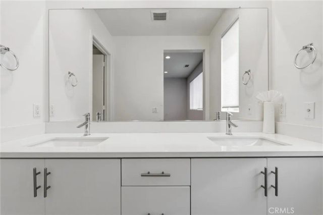 13107 W Lumina Way, Valley Glen, CA 91401