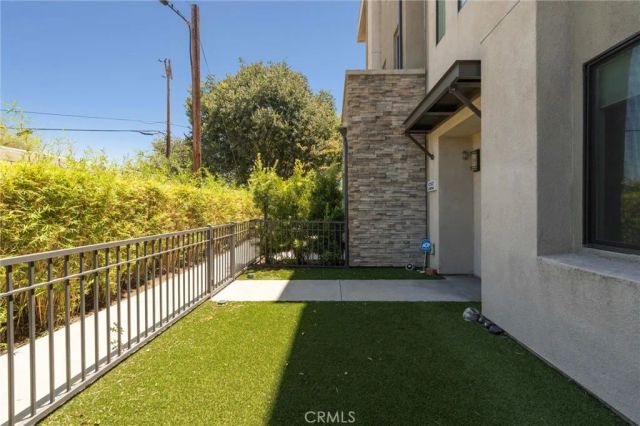 13107 W Lumina Way, Valley Glen, CA 91401