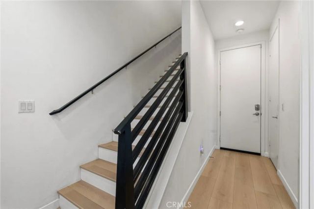13107 W Lumina Way, Valley Glen, CA 91401