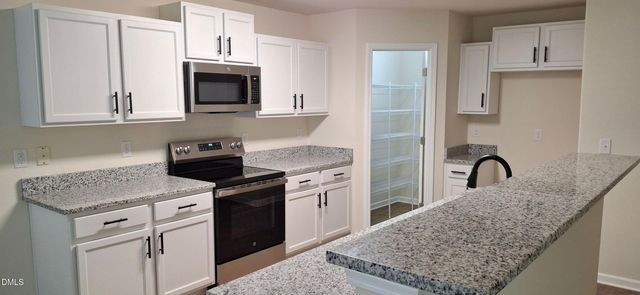 134 Pillow Lane, Burlington, NC 27217