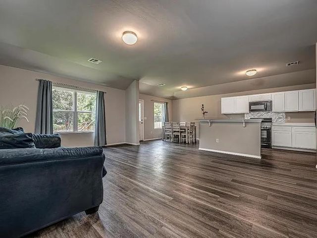 1332 Dustin Drive, Edmond, OK 73003