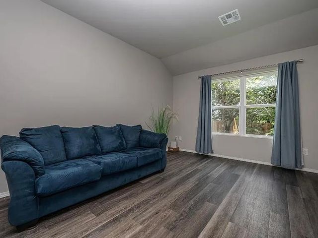 1332 Dustin Drive, Edmond, OK 73003