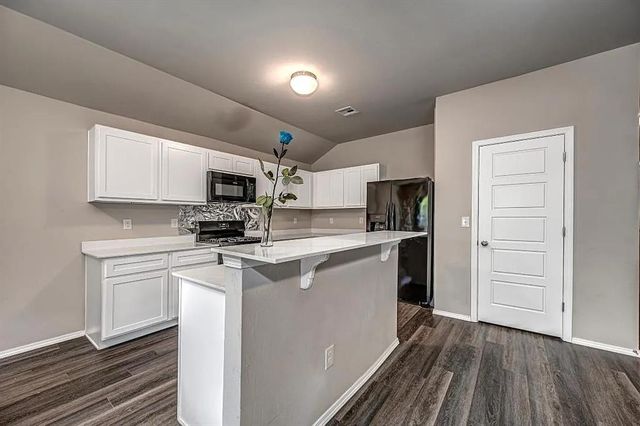 1332 Dustin Drive, Edmond, OK 73003
