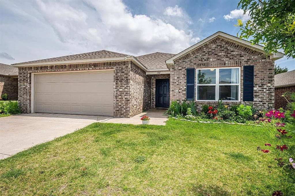 1332 Dustin Drive, Edmond, OK 73003