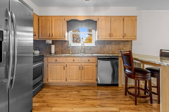 615 Larry Dr, Ringgold, GA 30736