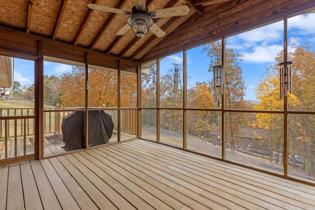 615 Larry Dr, Ringgold, GA 30736