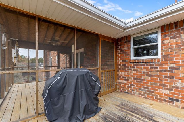 615 Larry Dr, Ringgold, GA 30736