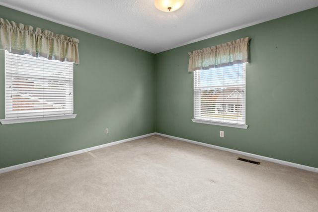 615 Larry Dr, Ringgold, GA 30736