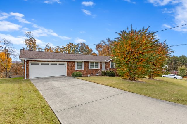 615 Larry Dr, Ringgold, GA 30736