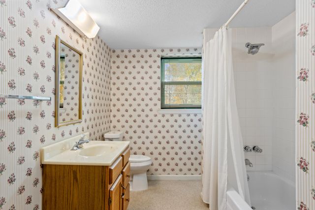 615 Larry Dr, Ringgold, GA 30736