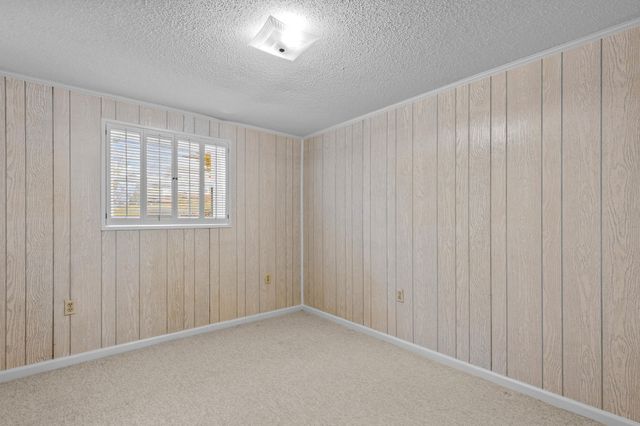 615 Larry Dr, Ringgold, GA 30736