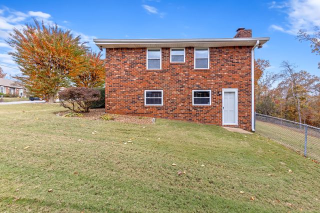 615 Larry Dr, Ringgold, GA 30736