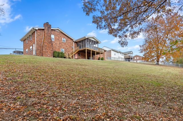 615 Larry Dr, Ringgold, GA 30736