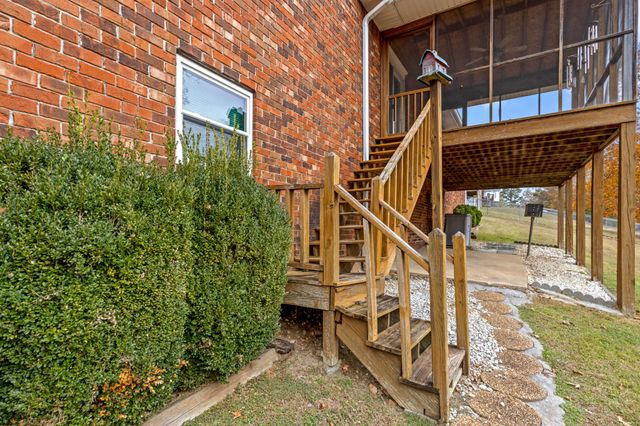 615 Larry Dr, Ringgold, GA 30736