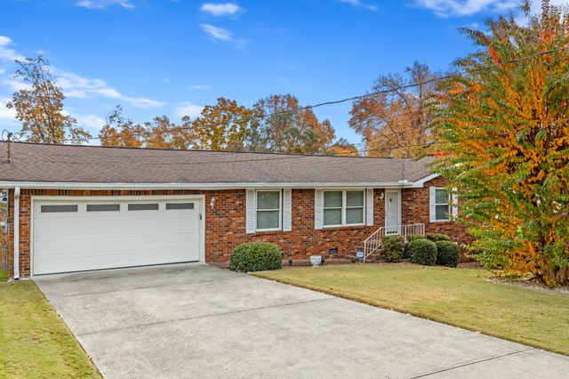 615 Larry Dr, Ringgold, GA 30736