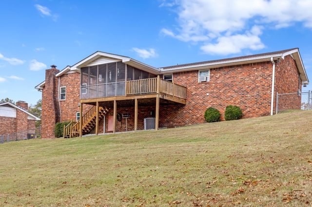 615 Larry Dr, Ringgold, GA 30736
