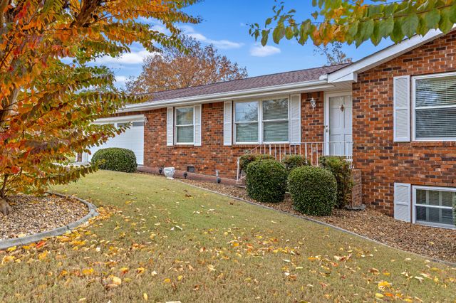 615 Larry Dr, Ringgold, GA 30736