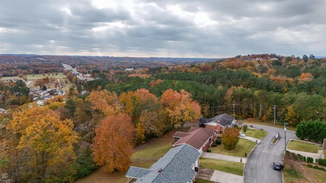 615 Larry Dr, Ringgold, GA 30736