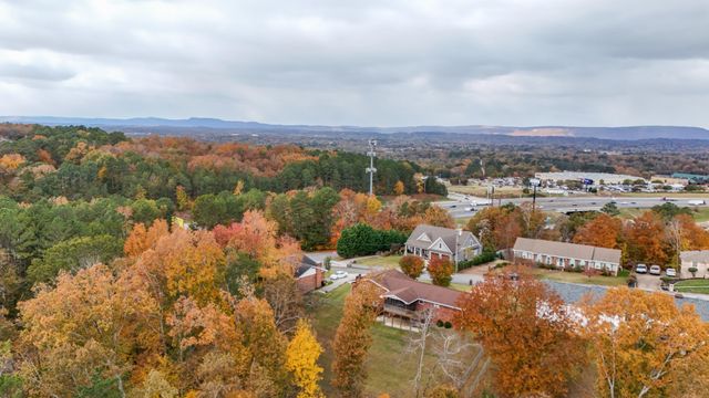 615 Larry Dr, Ringgold, GA 30736