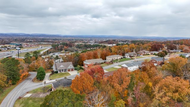 615 Larry Dr, Ringgold, GA 30736